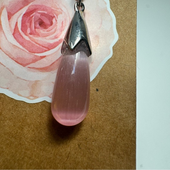 NWT. Fashion earrings. Silver Hook Pink Cat Eye GemstoneTeardrop shaped - Picture 3 of 5
